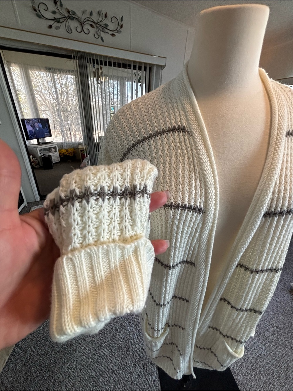 Open-Front Cream Ribbed Cardigan with Subtle Stripe - Picture 3 of 5